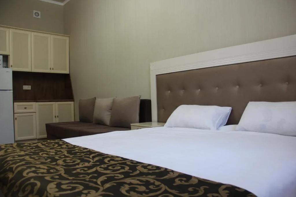 Gold Boutique Hotel Almaty Exterior foto